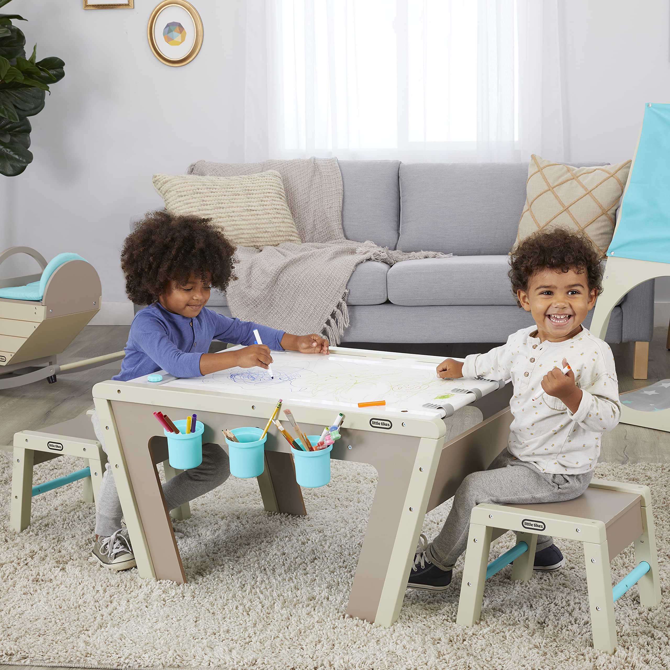Little Tikes Furniture cavalletto tavolo 2 in 1 con sgabelli