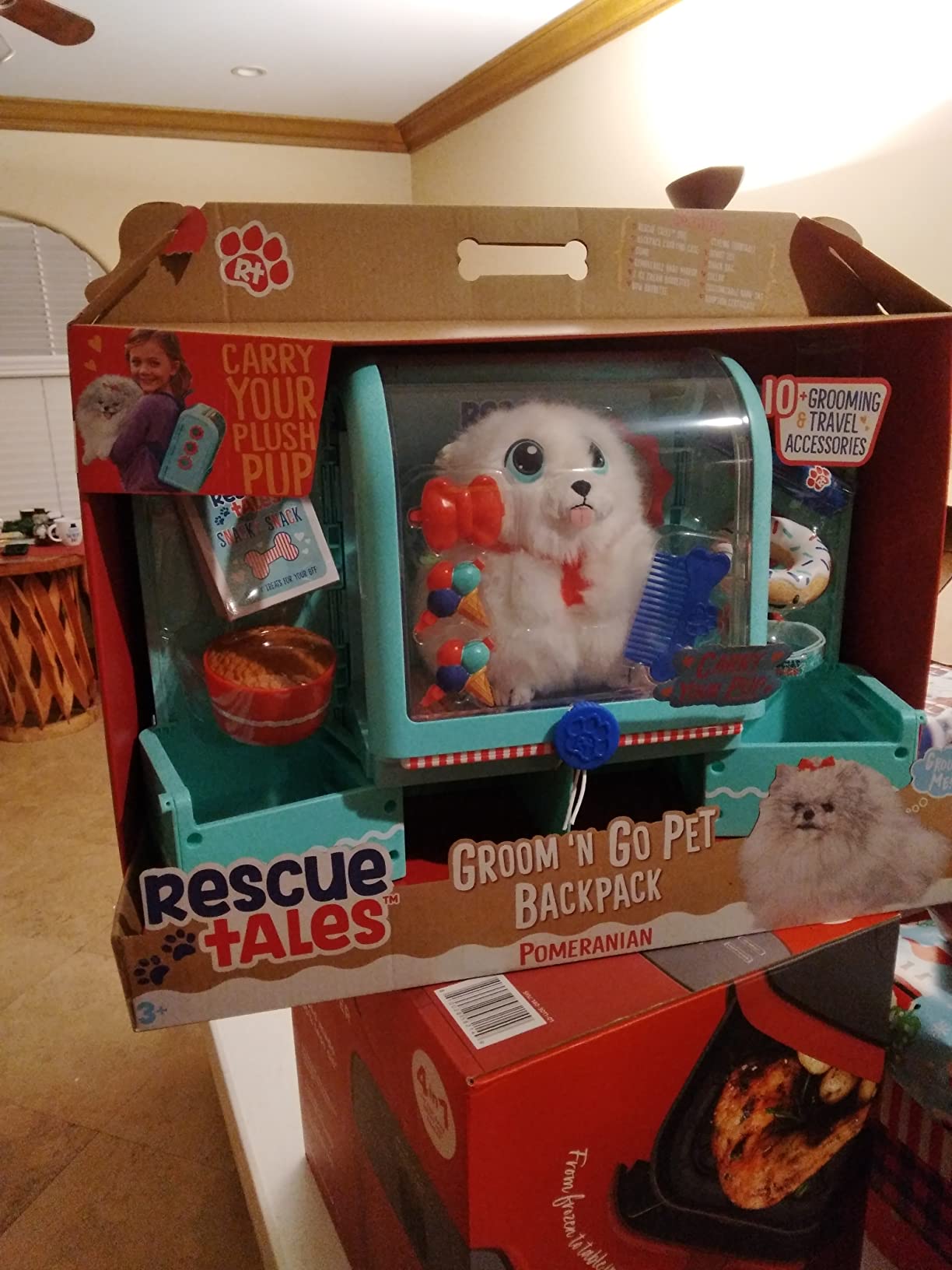 Little Tikes Rescue Tales Groom 'n Go zaino gioco con pomeranian