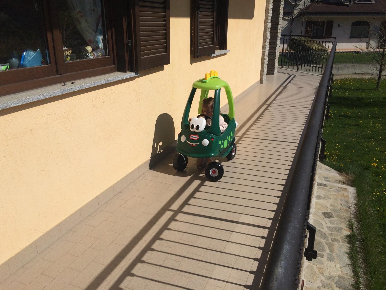 Little Tikes Cozy Coupe Macchina Cavalcabile 30th Anniversary Clacson