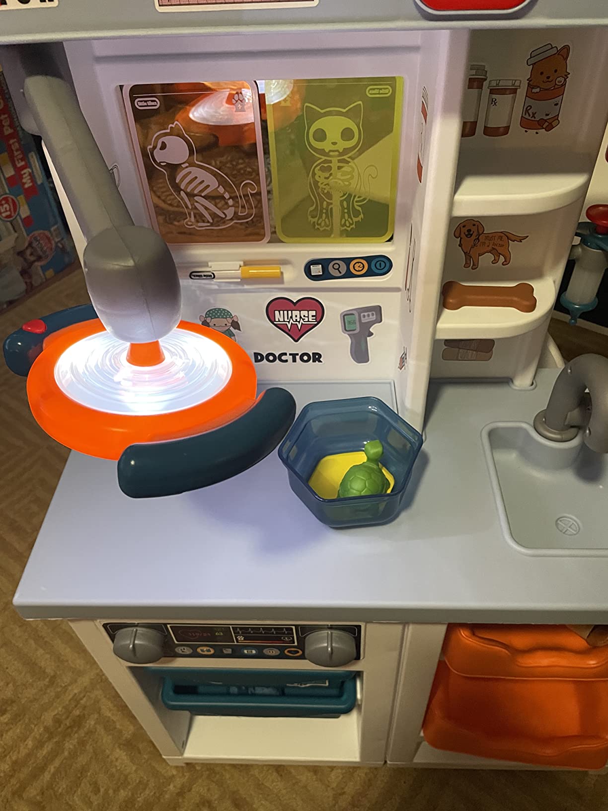 Little Tikes My First Pet set veterinario con raggi X 15 accessori