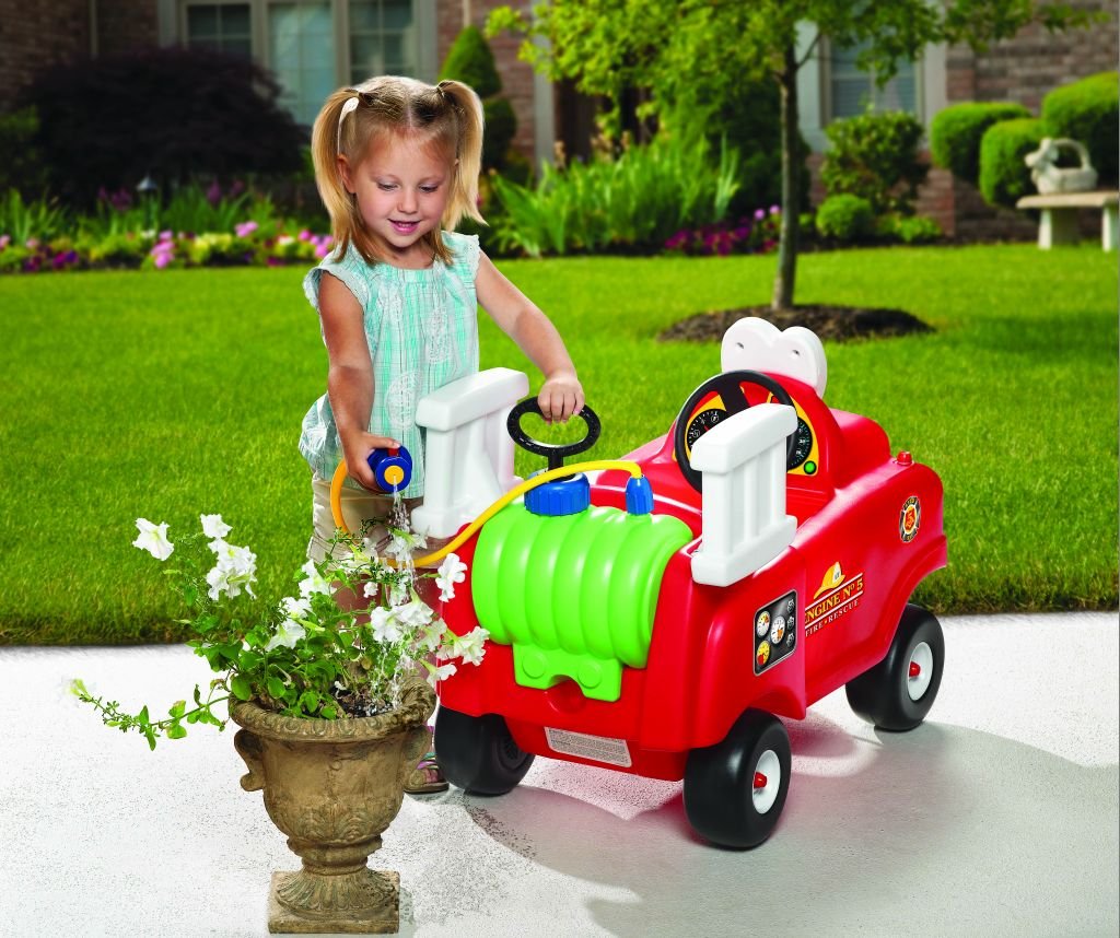 Little Tikes Ride-ons Spray e Rescue camion pompieri cavalcabile