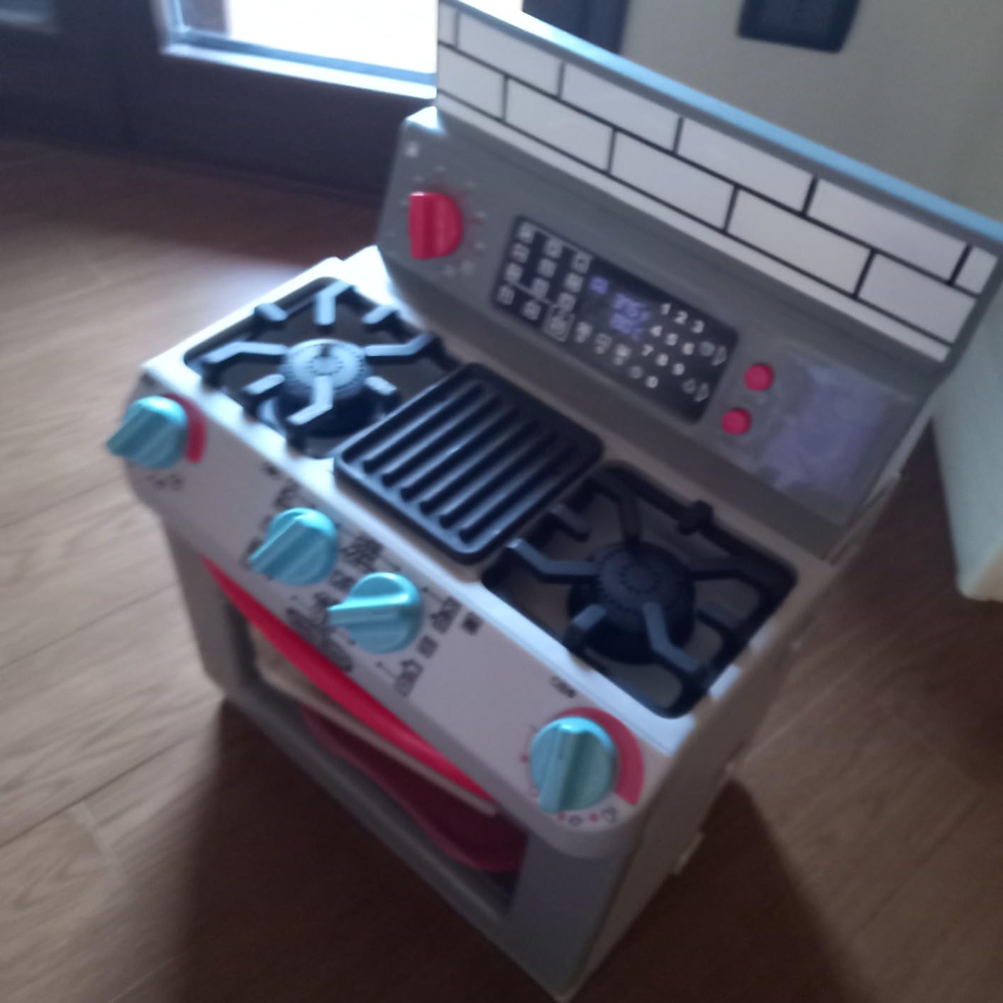 Little Tikes First Oven forno giocattolo interattivo suoni