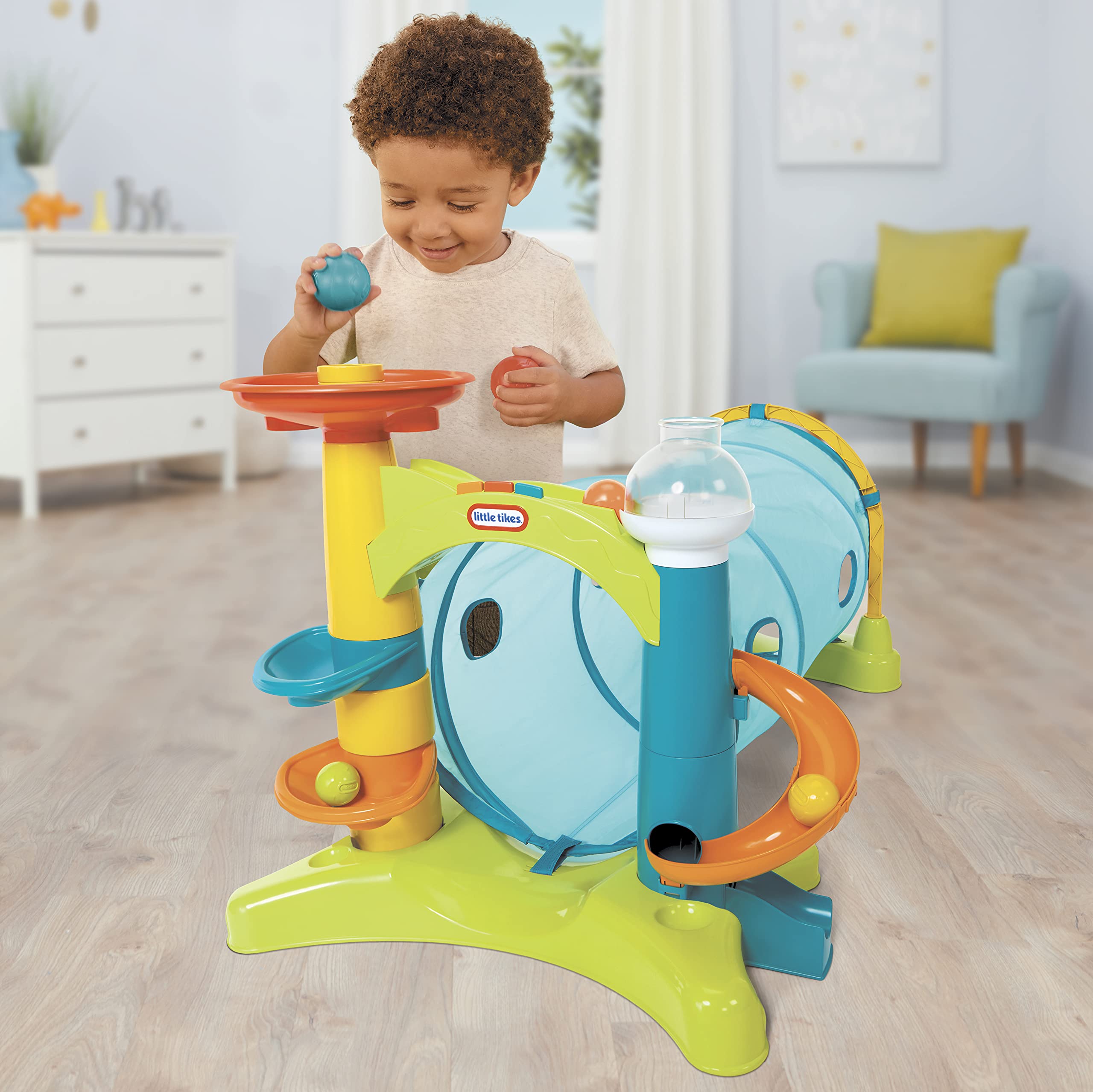 Little Tikes Baby Tunnel Attività 2-in-1 gioco gattonare con palline