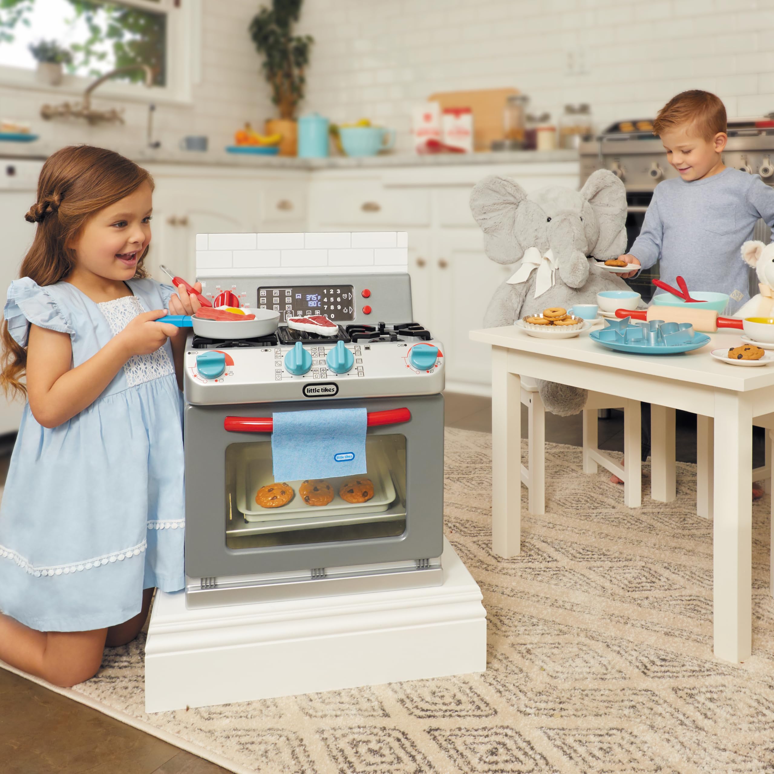 Little Tikes First Oven forno giocattolo interattivo suoni