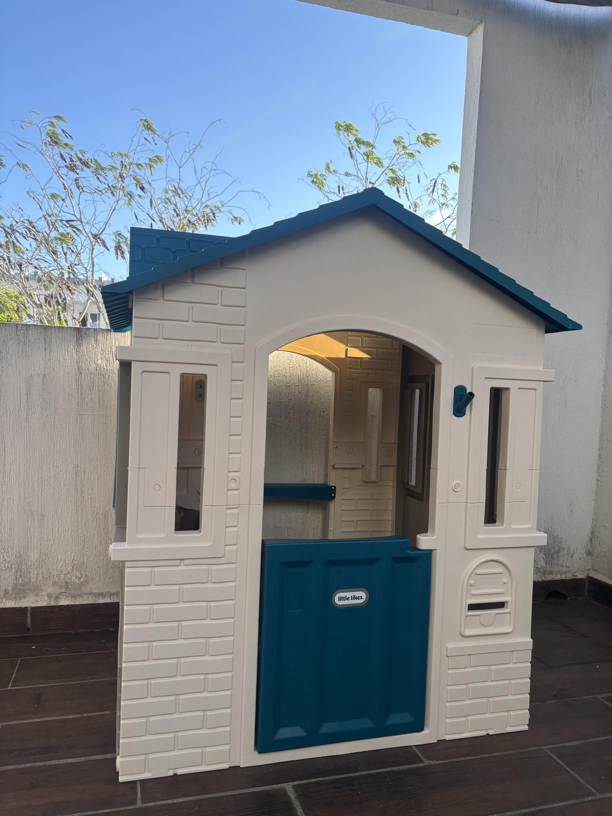 Little Tikes Cape Cottage casetta bambini blu-bianca 2 porte