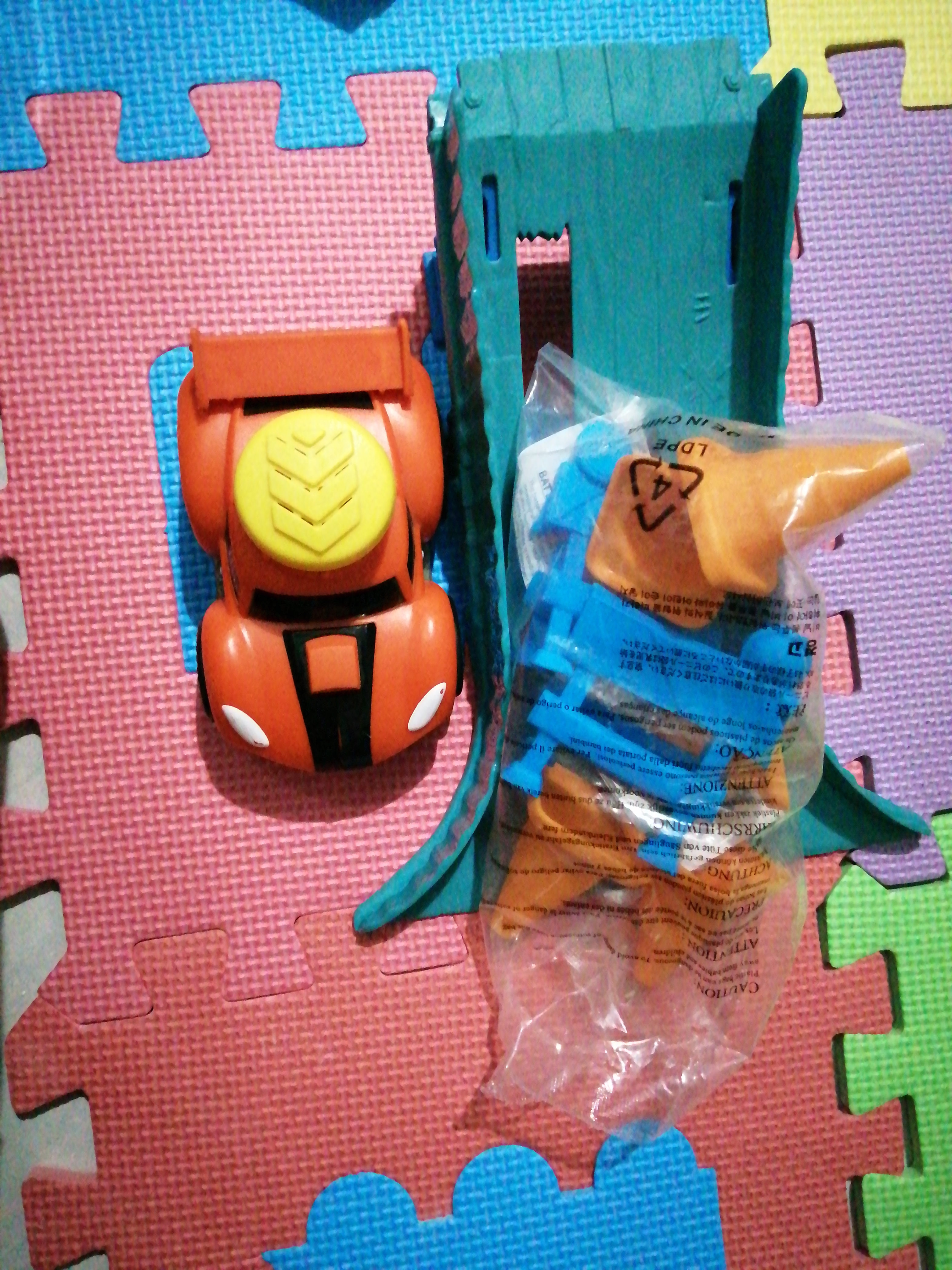 Little Tikes Slammin Racers Stunt Jump macchinina con rampa