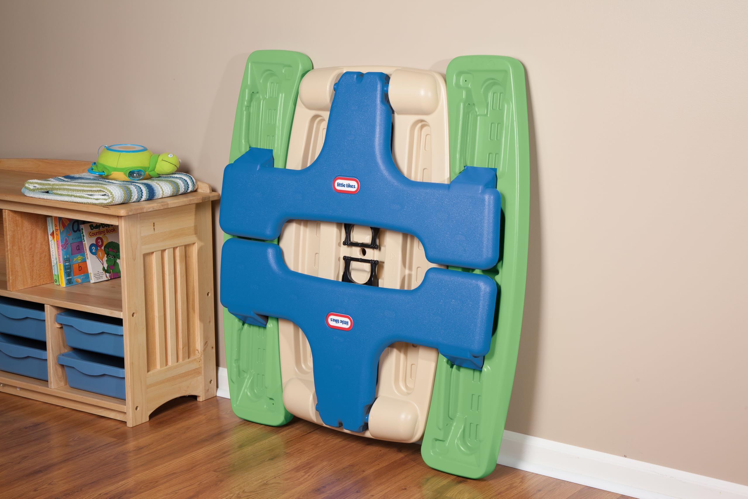 Little Tikes Easy Store Junior Tavolo Picnic con Ombrello