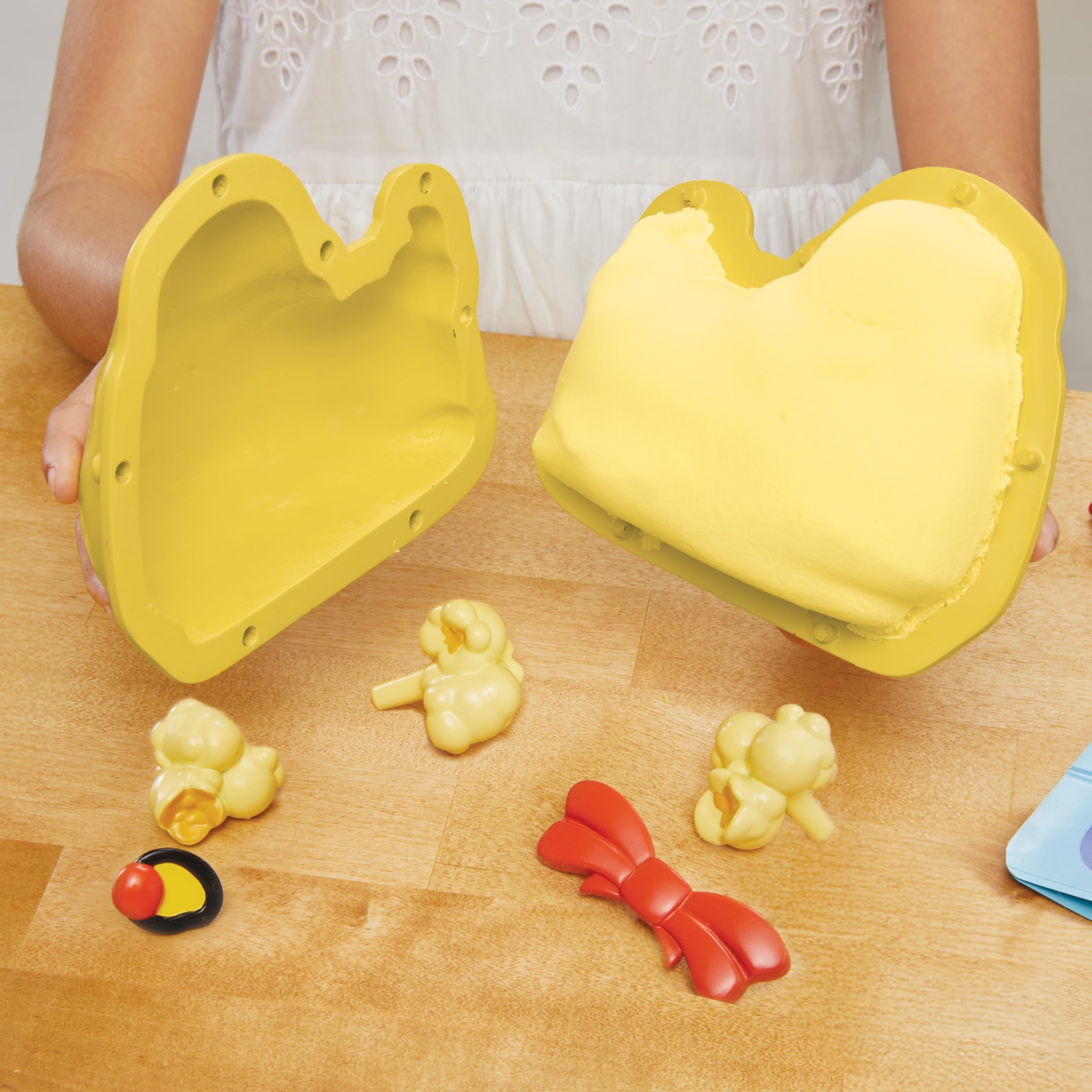 Little Tikes Creative Chefs Bluey Duck Cake Kit Cucina 15 Pezzi