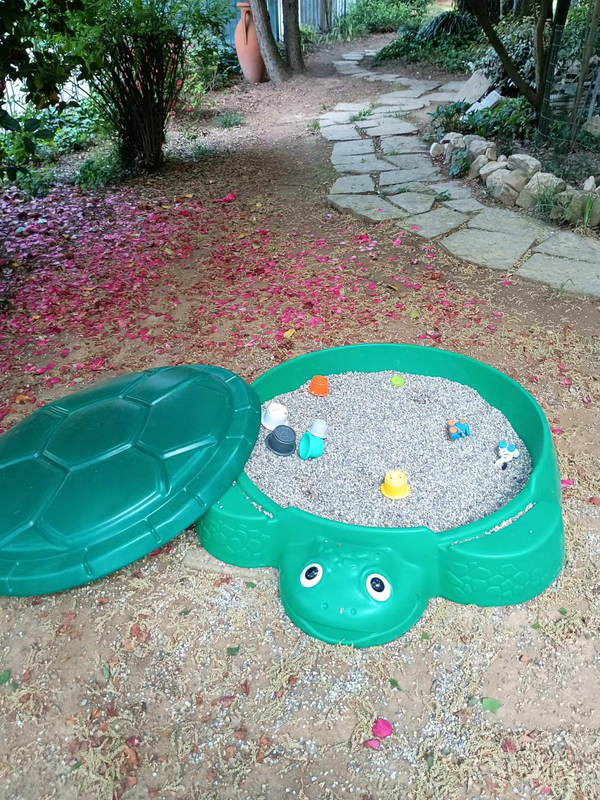 Little Tikes Tartaruga sabbiera giardino con coperchio