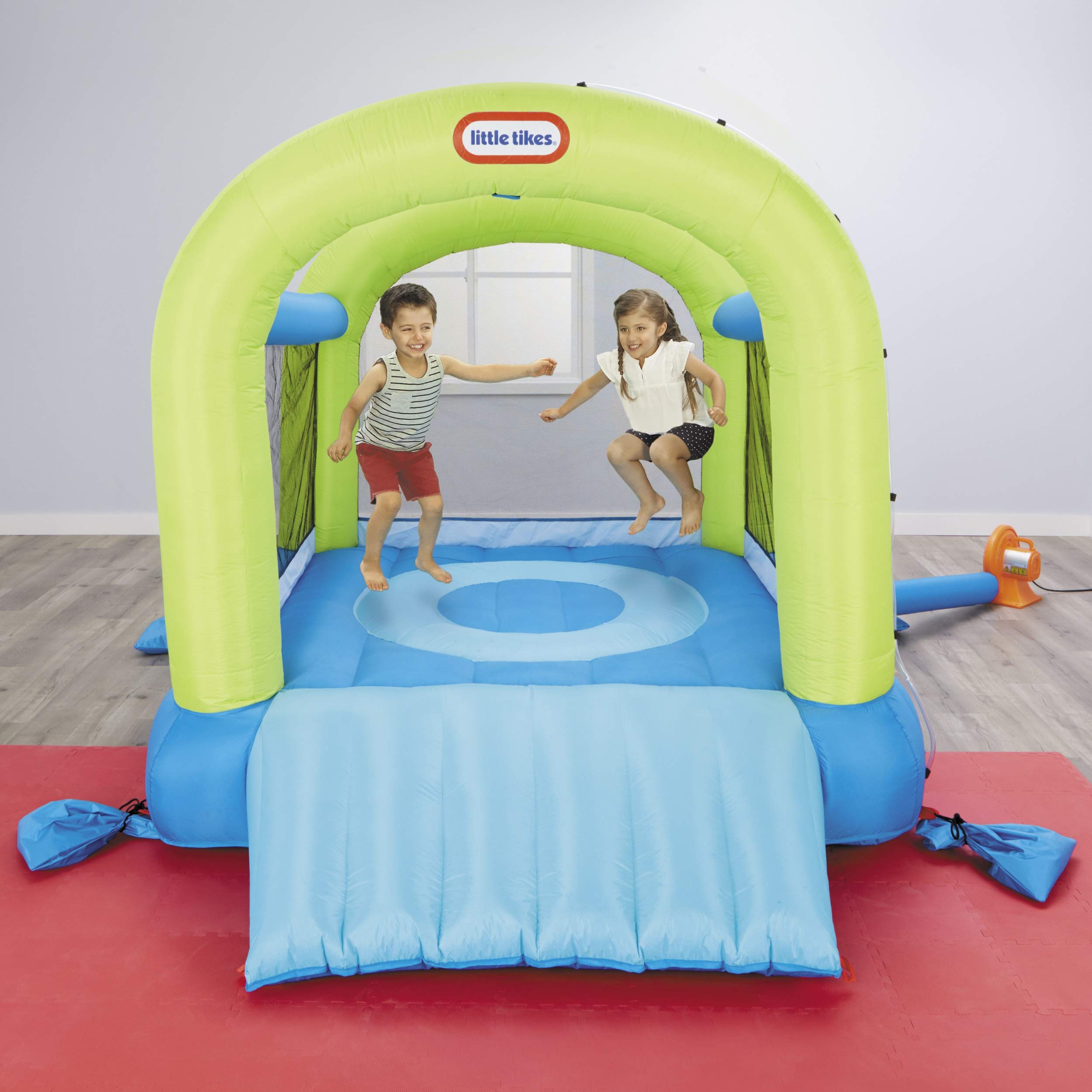 Little Tikes Splash 'n Spray castello gonfiabile con scivolo